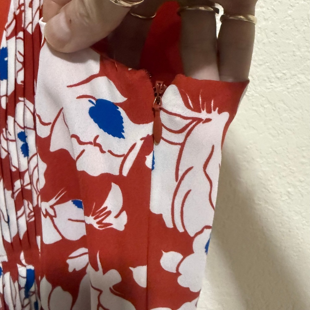 Banana Republic Red Floral Pleated V-Neck Sleeveless Dress Size 0 Mini Lined - Picture 9 of 15